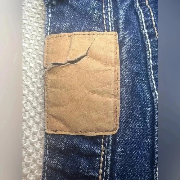 ✨Amethyst 9 low rise mini jeanShorts VTG Embroidered contrast stitch DenimY2K - Picture 7 of 8